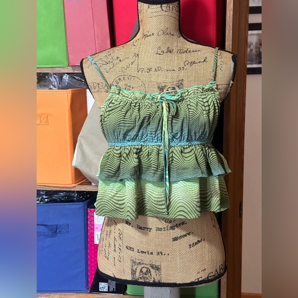 WILD FABLE RUFFLE CROP TOP - Picture 2 of 10